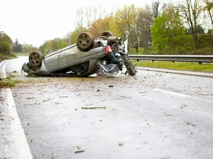 Gilbert intersection with traffic signals showing left turn restrictions after accident