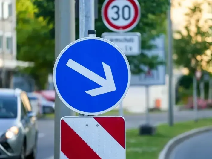 Car collision claim consultation after unsafe left turn near Ahwatukee Foothills Towne Center